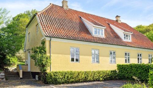 Four-Bedroom Holiday Home