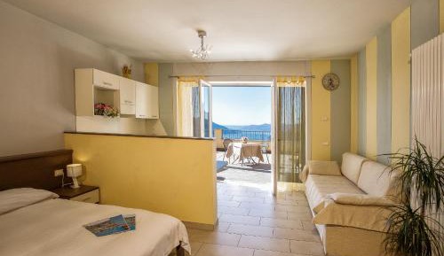 Studio with Terrace (3 Adults)