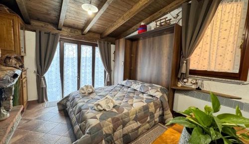 Studio with Garden View