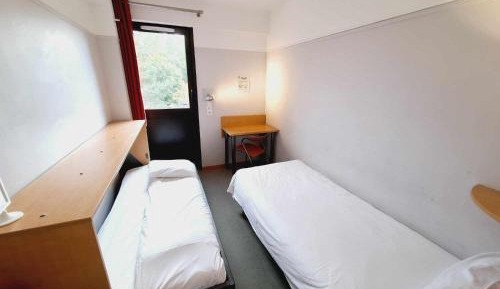 Twin Room with Shared Toilet