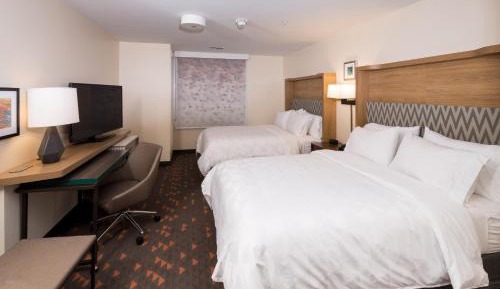 Standard Queen Room with Two Queen Beds and Bath/Shower