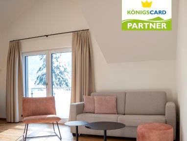 Apartment with Mountain View