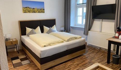 Deluxe Double Room with Shower