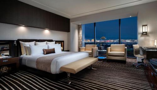 Signature Suite - 1 King Bed