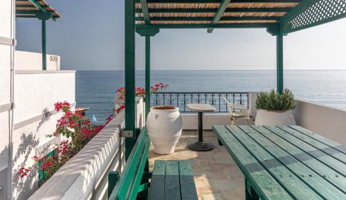 Queen Suite with Sea View - Annex