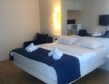 Standard Triple Room with Sea View
