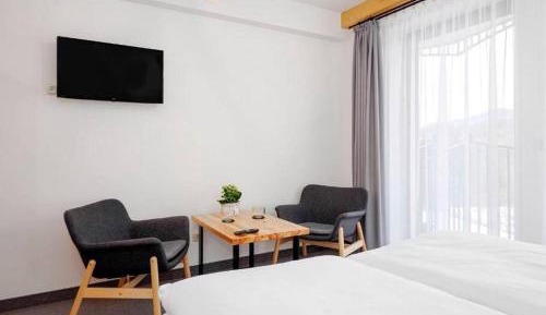 Studio with Mountain View