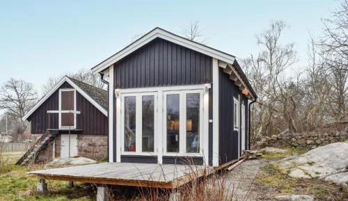 One-Bedroom Holiday Home