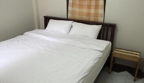 Budget Double Room with bathroom outside bedding unit