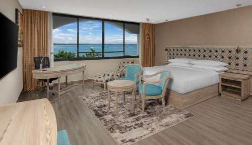 Superior King Room with Ocean View