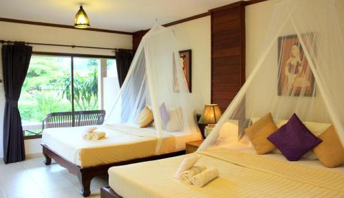 Family Room with Garden View