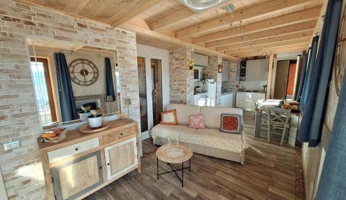 Apartment with Lake View