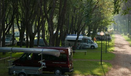 Empty lot (bring your own Tent or Caravan or Motor home)