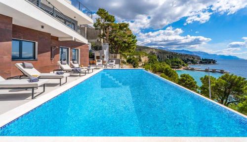 Five-Bedroom Villa