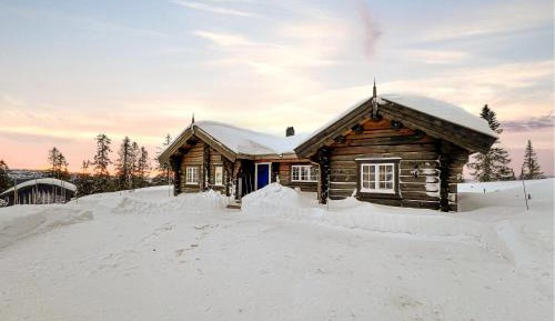 Three-Bedroom Holiday Home 