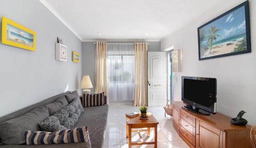 Superior One-Bedroom Apartment with Balcony