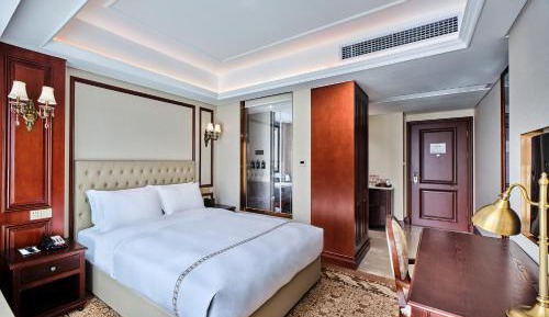 Superior King Room