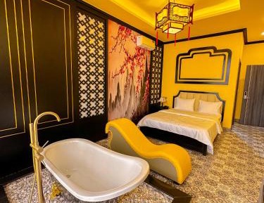 King Room with Spa Bath