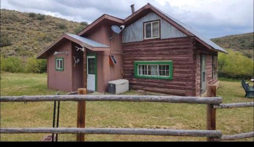 Family Room with Mountain View