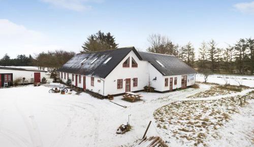 Four-Bedroom Holiday Home