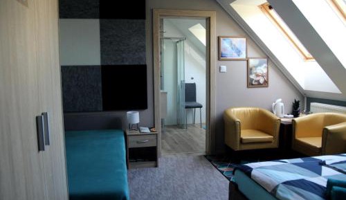 Triple Room with Private Bathroom