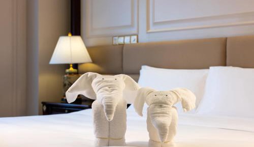 Junior King Suite - Lounge Access