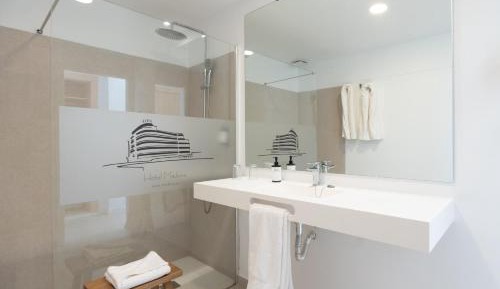 Superior Deluxe Double or Twin Room 