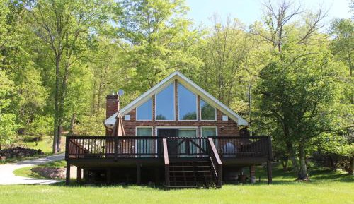 Three-Bedroom Holiday Home 