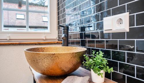 Superior One-Bedroom Apartment