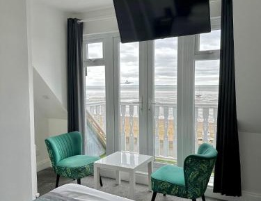 Double Room with Balcony and Sea View