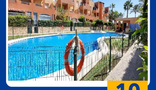 Apartment with Pool View 