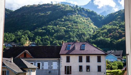 Twin/Double Room - Mountain Side