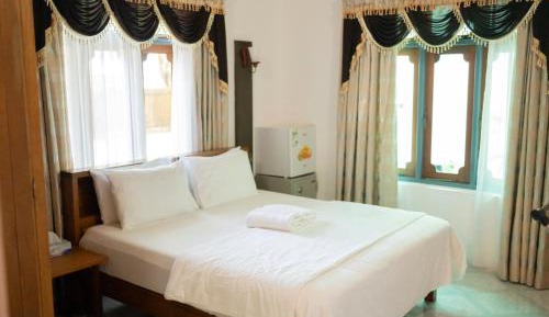 Deluxe Island View	with Free 30-Minute Spa, Room Upgrade and Guided Snorkeling Trip – Aug & Sep 26 Stays