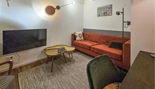 One-Bedroom Holiday Home