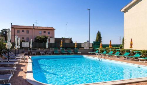 One-Bedroom Apartment with Garden View