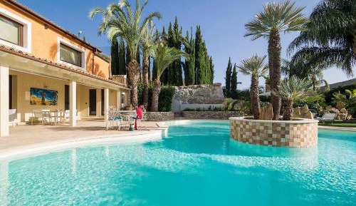 Deluxe Villa