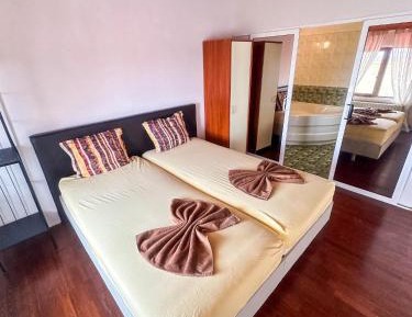 Deluxe Double or Twin Room with Spa Bath