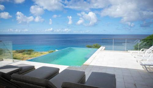 Villa - Beach Front