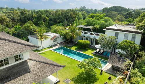 Five-Bedroom Villa with Private Pool