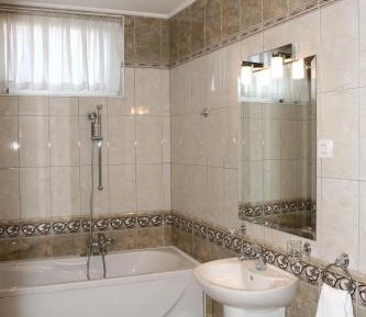 One-Bedroom Apartment (2 Adults)