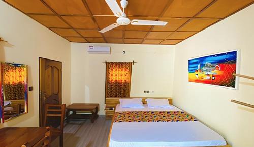 Apartment with Mountain View