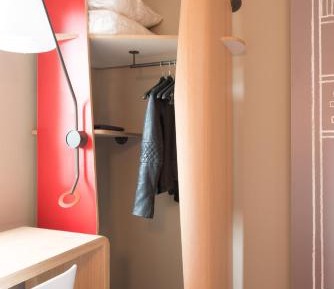 Standard Room with 1 Double and 1 Single Bed