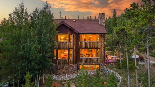 Five-Bedroom Holiday Home