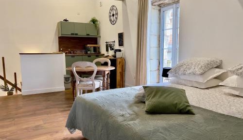 Studio Apartment