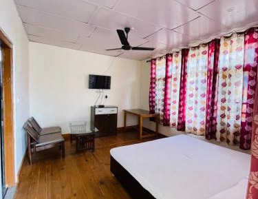 Double Room with Mountain View