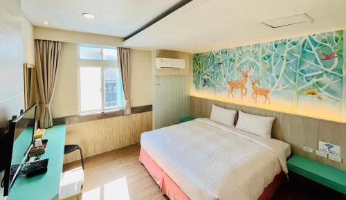 Standard Queen Room