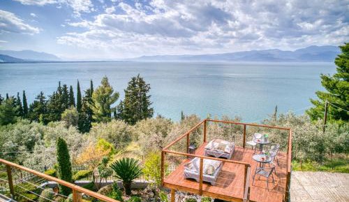 Deluxe Suite with Sea View