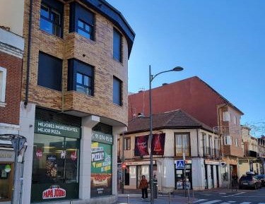 Standard Double Room with Shared Bathroom