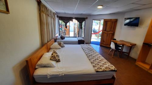 Comfort Triple Room with Shower