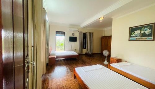 Deluxe Family Room